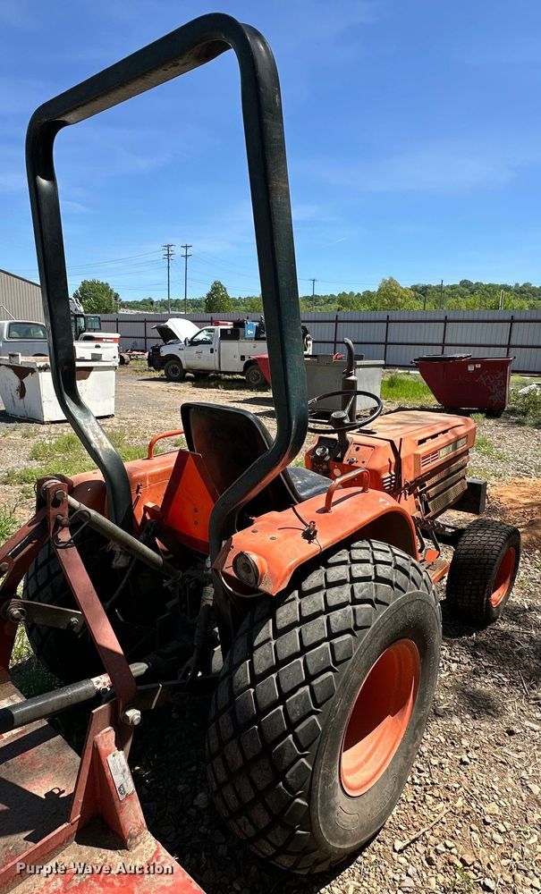 image for item NR9781 1981 Kubota B8200E lawn tractor