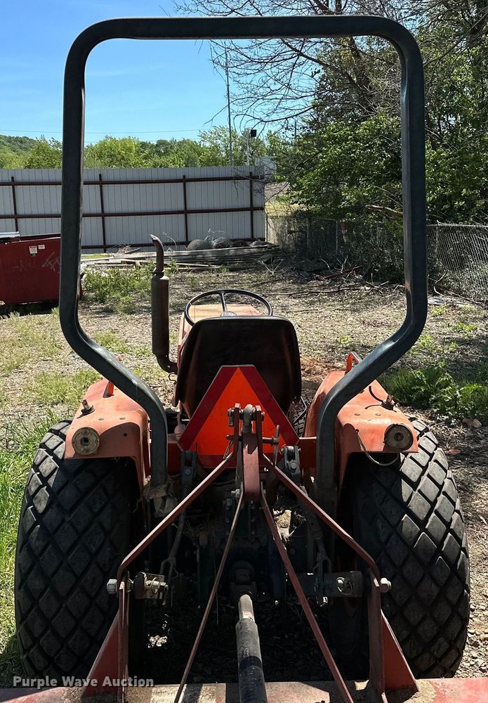 image for item NR9781 1981 Kubota B8200E lawn tractor