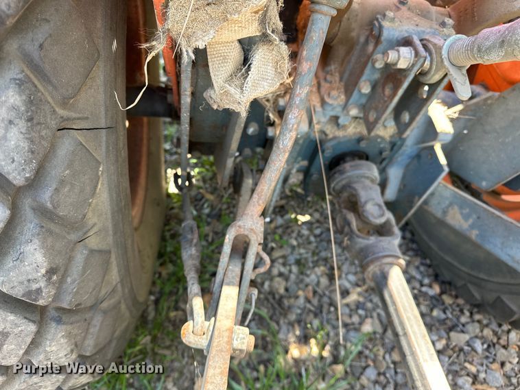 image for item NR9781 1981 Kubota B8200E lawn tractor