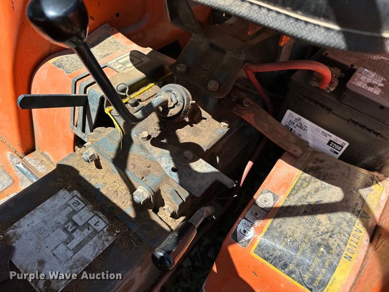 image for item NR9781 1981 Kubota B8200E lawn tractor