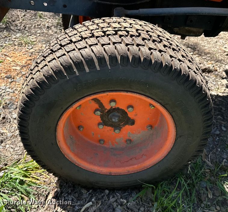 image for item NR9781 1981 Kubota B8200E lawn tractor