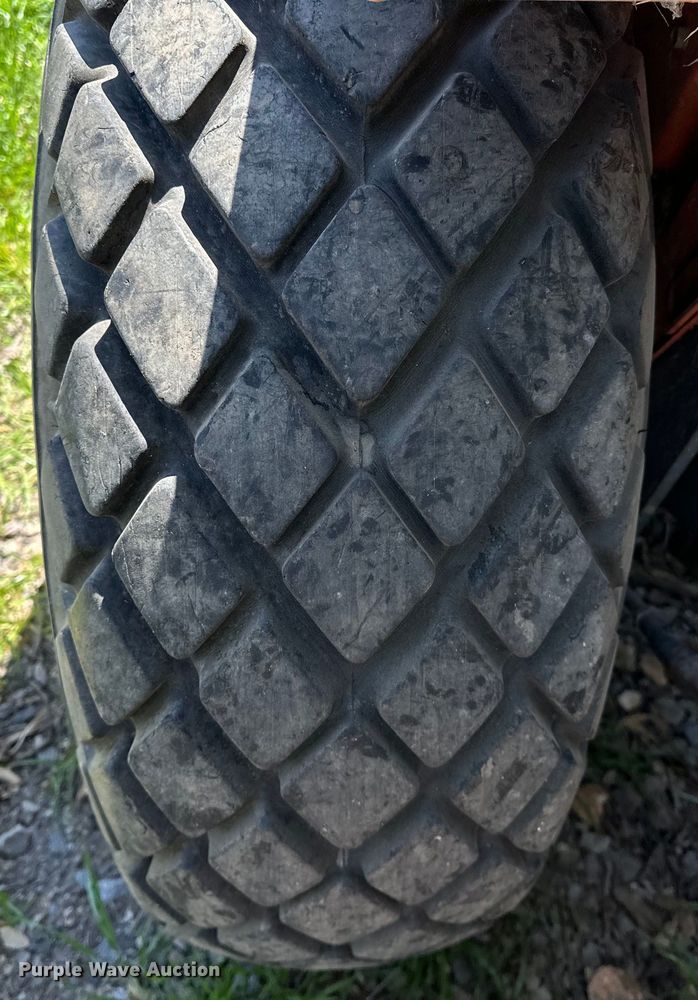 image for item NR9781 1981 Kubota B8200E lawn tractor