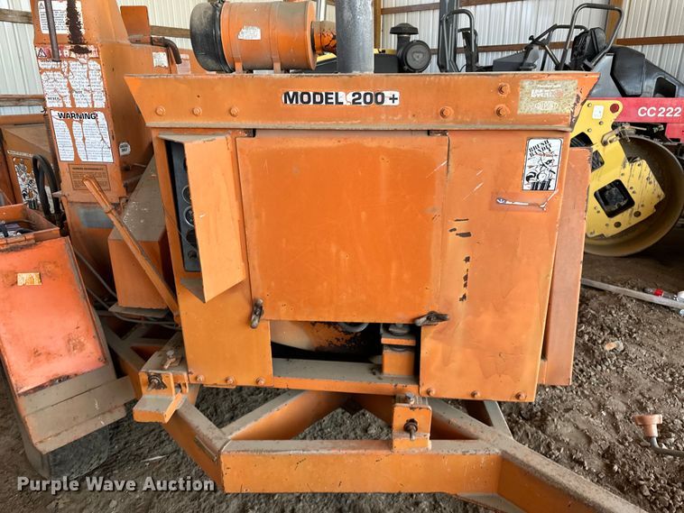 image for item NR9784 1994 Brush Bandit  200+ wood chipper