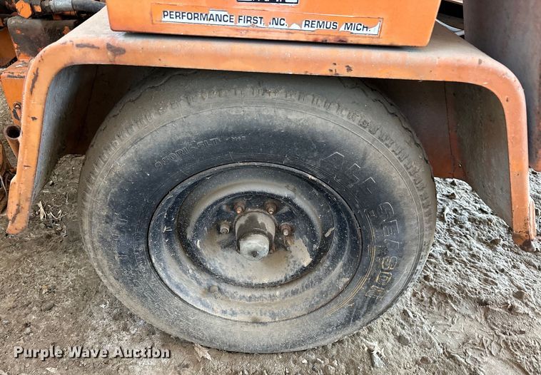 image for item NR9784 1994 Brush Bandit  200+ wood chipper