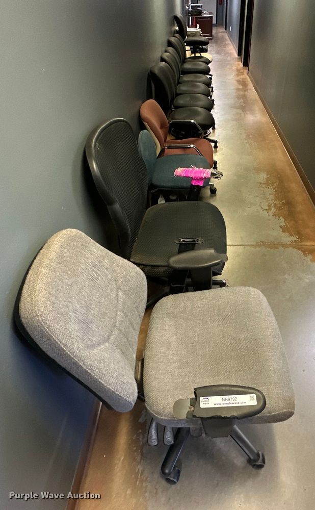 image for item NR9792 Office furniture 