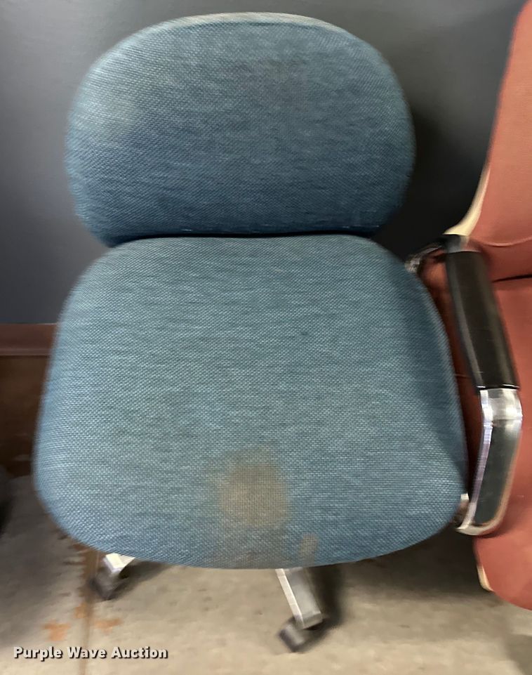 image for item NR9792 Office furniture 