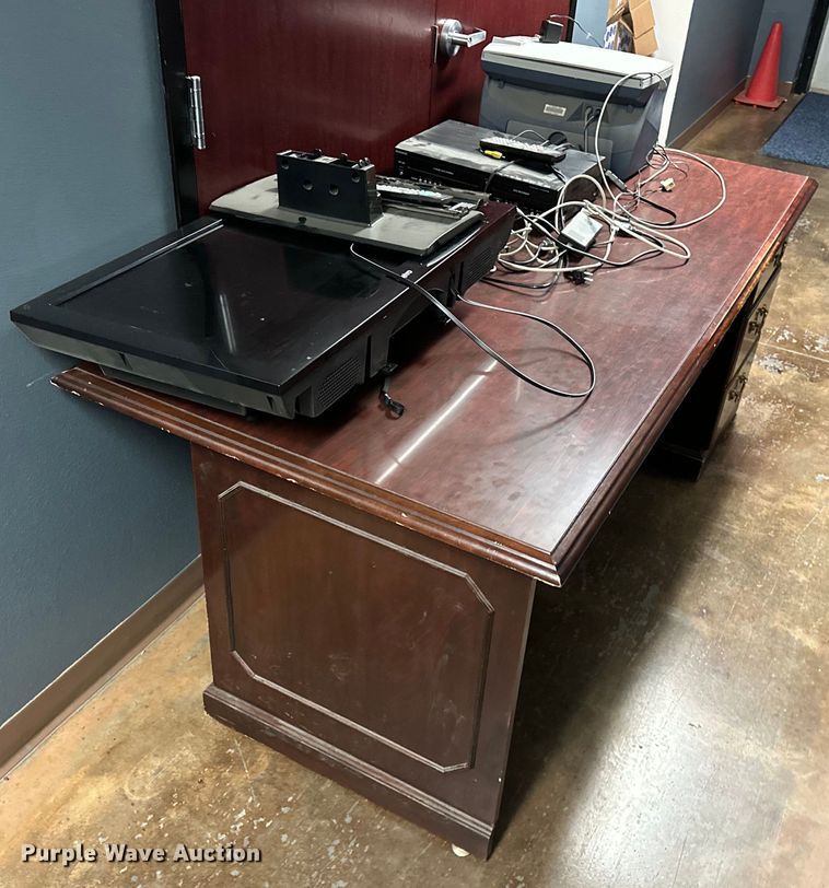 image for item NR9792 Office furniture 