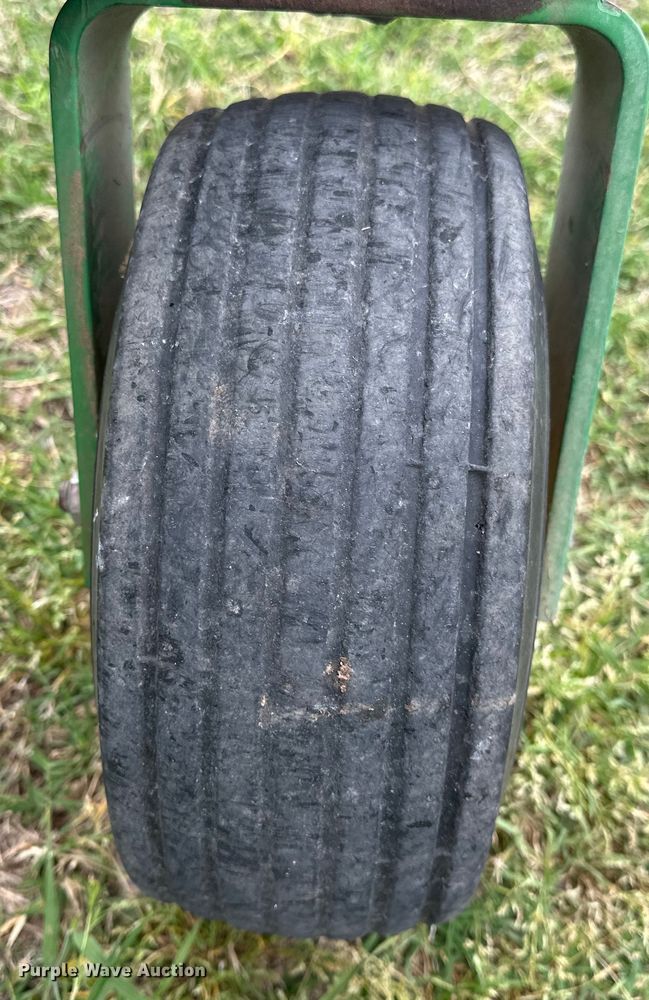 image for item NR9816 2009 John Deere 997 ZTrak ZTR lawn mower