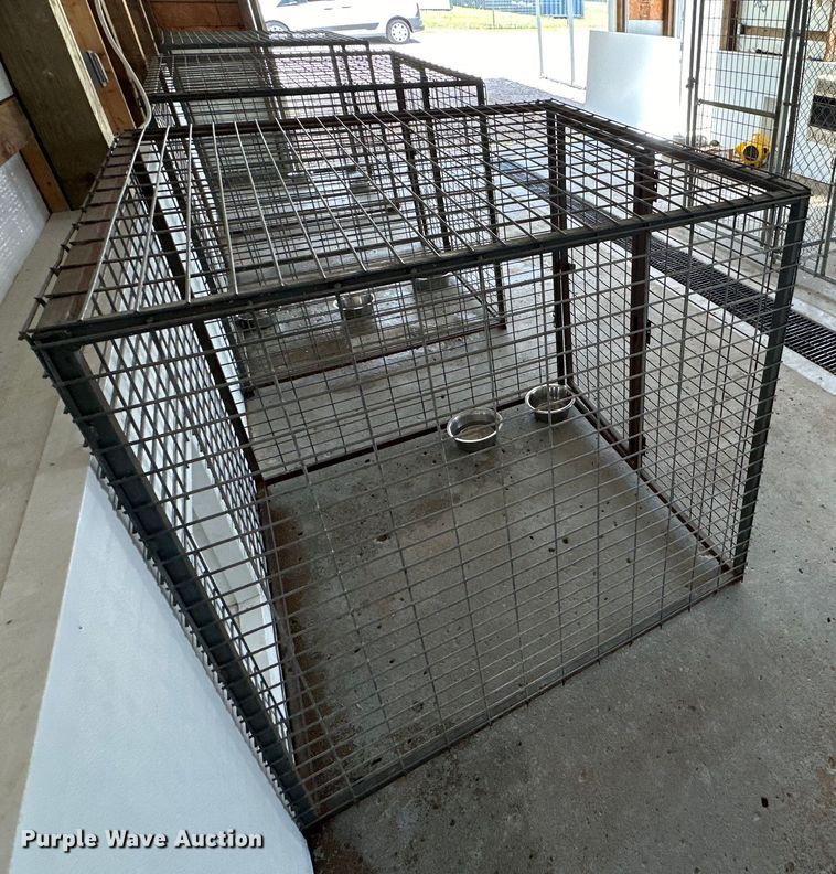 image for item NR9833 Dog kennels 