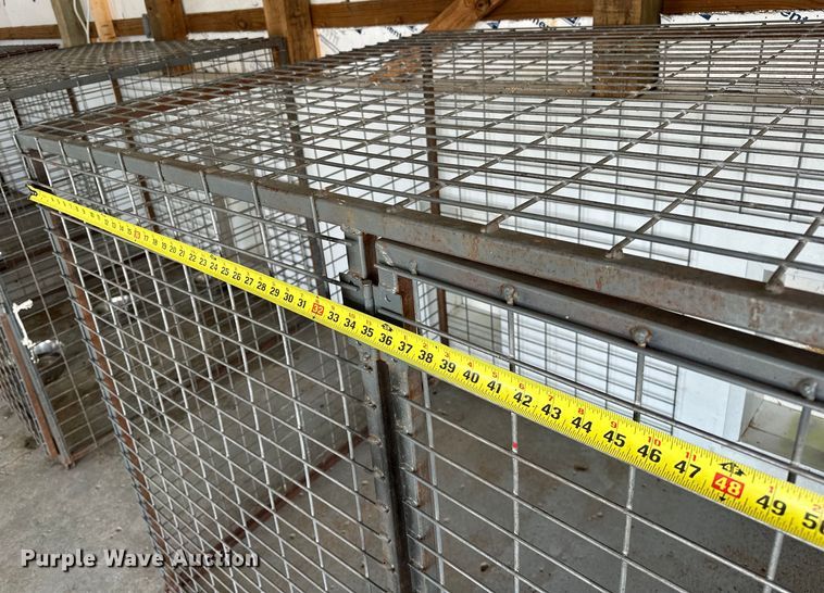 image for item NR9833 Dog kennels 