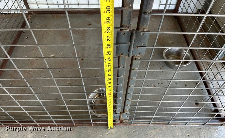 image for item NR9833 Dog kennels 
