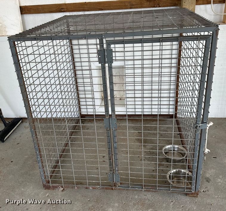 image for item NR9833 Dog kennels 