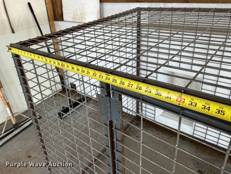 image for item NR9833 Dog kennels 