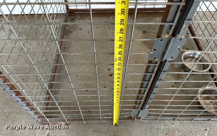 image for item NR9833 Dog kennels 