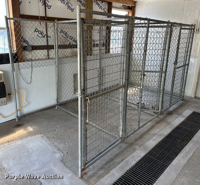 image for item NR9833 Dog kennels 