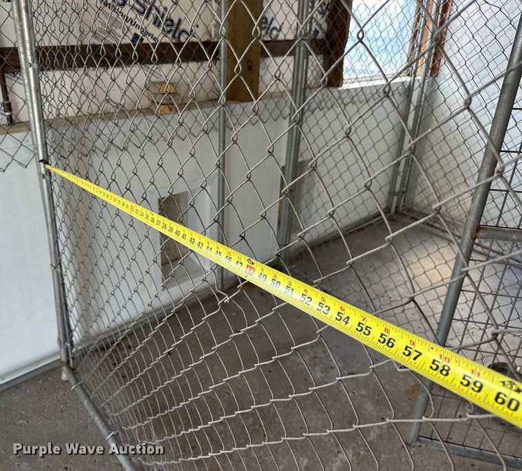 image for item NR9833 Dog kennels 