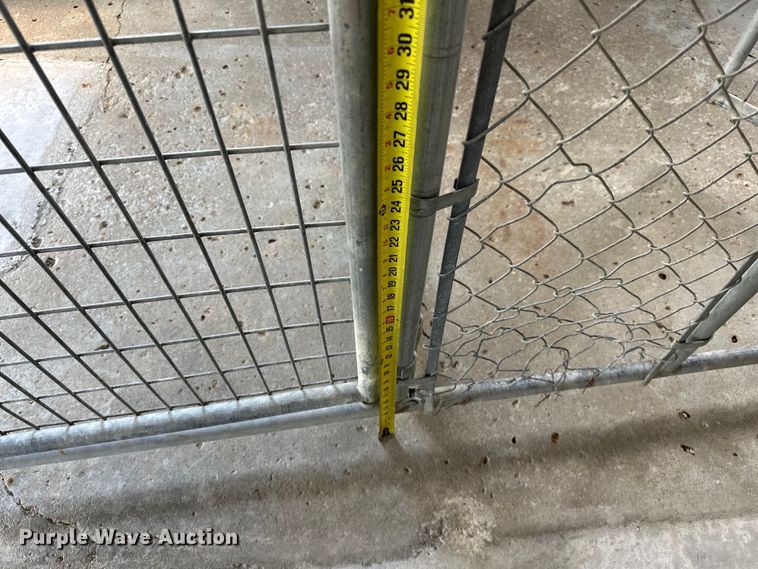 image for item NR9833 Dog kennels 