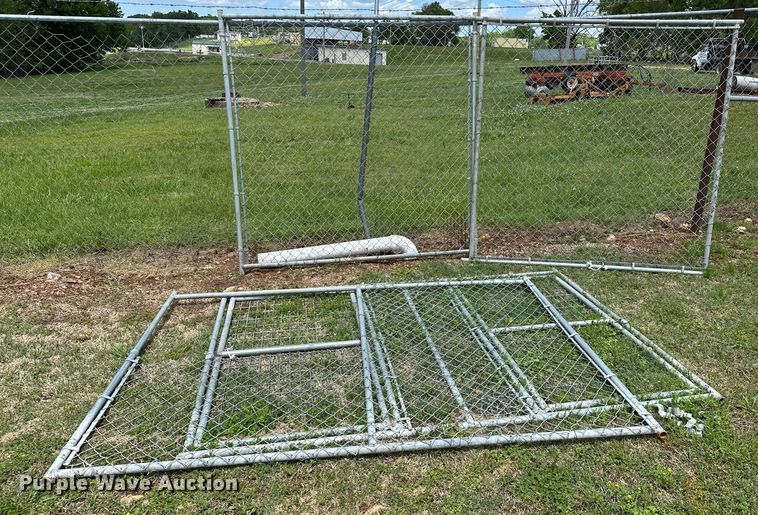 image for item NR9833 Dog kennels 