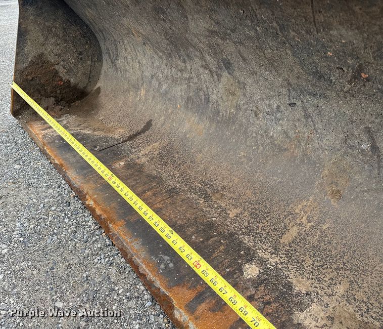 image for item NR9878 New Holland  575D backhoe