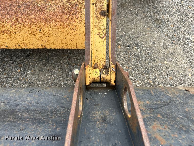 image for item NR9878 New Holland  575D backhoe