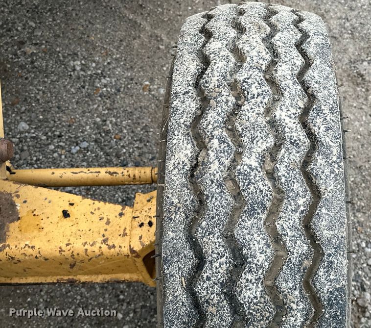 image for item NR9878 New Holland  575D backhoe