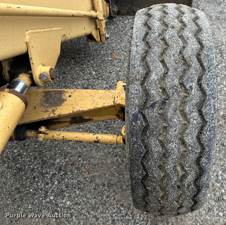 image for item NR9878 New Holland  575D backhoe