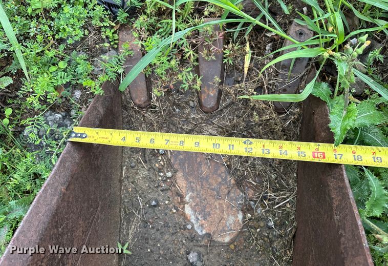 image for item NR9878 New Holland  575D backhoe