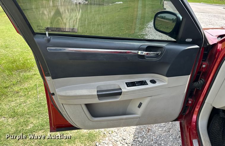 image for item NR9879 2006 Chrysler  300C 