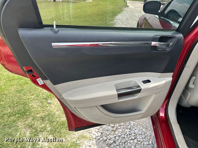 image for item NR9879 2006 Chrysler  300C 