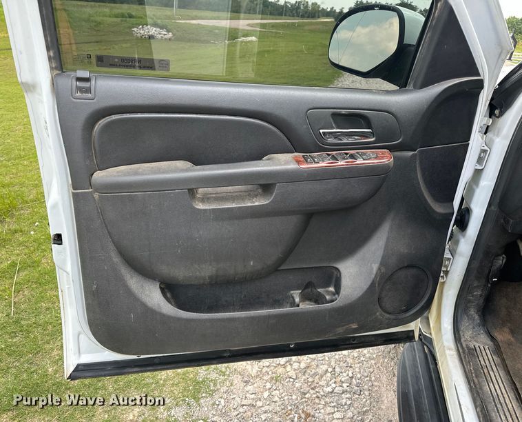 image for item NR9880 2010 Chevrolet  Tahoe  SUV