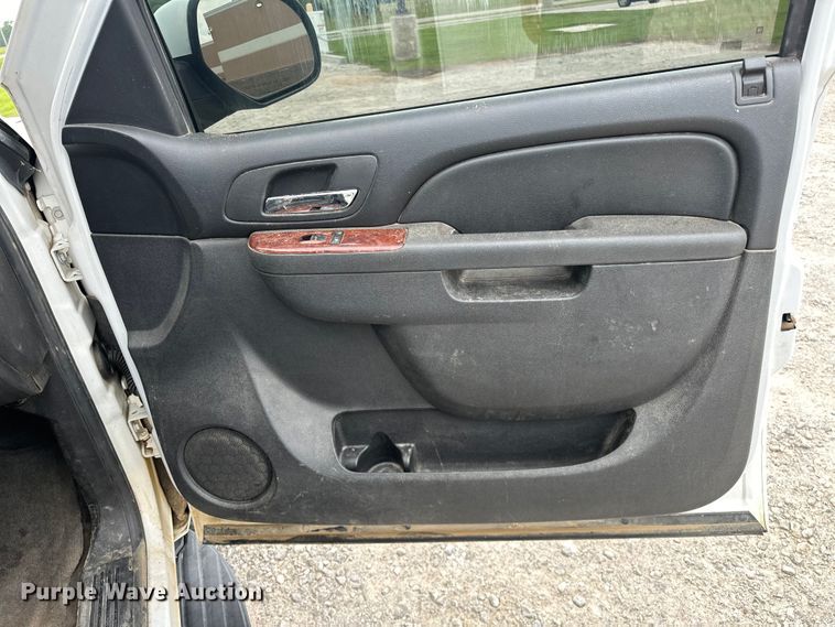 image for item NR9880 2010 Chevrolet  Tahoe  SUV