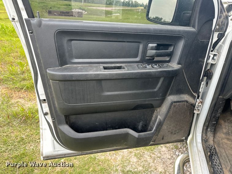 image for item NR9881 2013 Dodge  Ram 1500 Crew Cab pickup truck