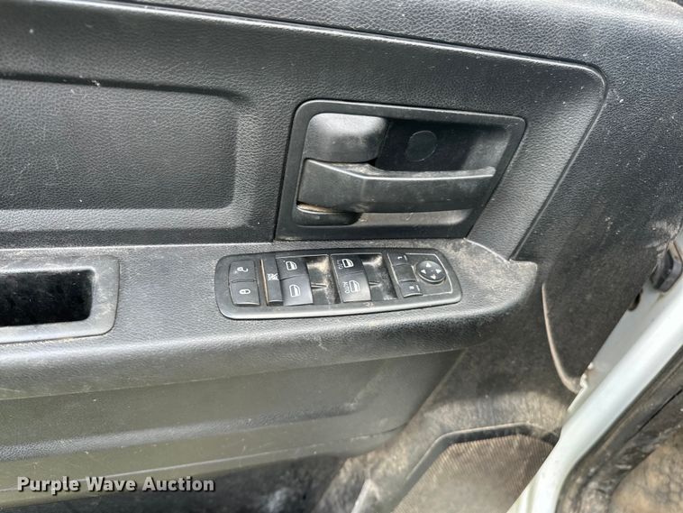 image for item NR9881 2013 Dodge  Ram 1500 Crew Cab pickup truck