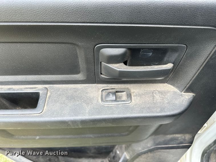 image for item NR9881 2013 Dodge  Ram 1500 Crew Cab pickup truck