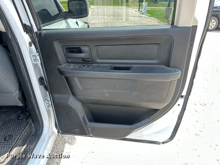 image for item NR9882 2014 Dodge  Ram 1500 Crew Cab pickup truck