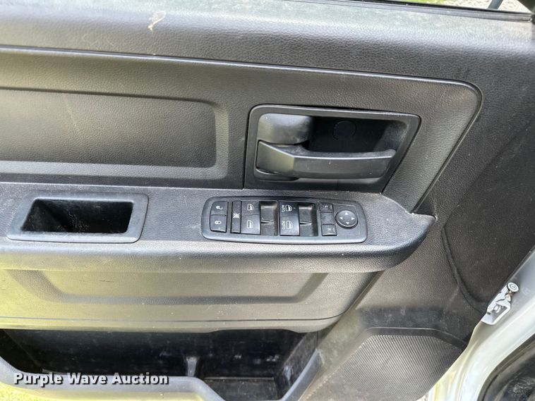 image for item NR9884 2014 Dodge  Ram 1500 Crew Cab pickup truck