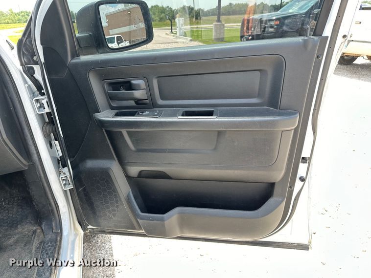 image for item NR9884 2014 Dodge  Ram 1500 Crew Cab pickup truck