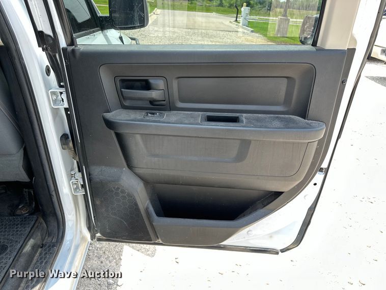 image for item NR9884 2014 Dodge  Ram 1500 Crew Cab pickup truck