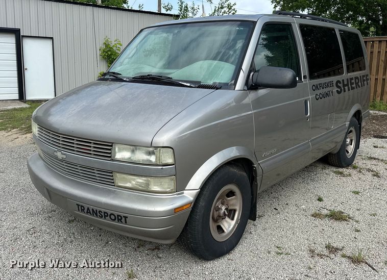 image for item NR9885 2002 Chevrolet  Astro  prisoner transport van