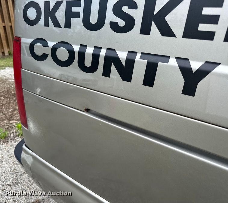 image for item NR9885 2002 Chevrolet  Astro  prisoner transport van