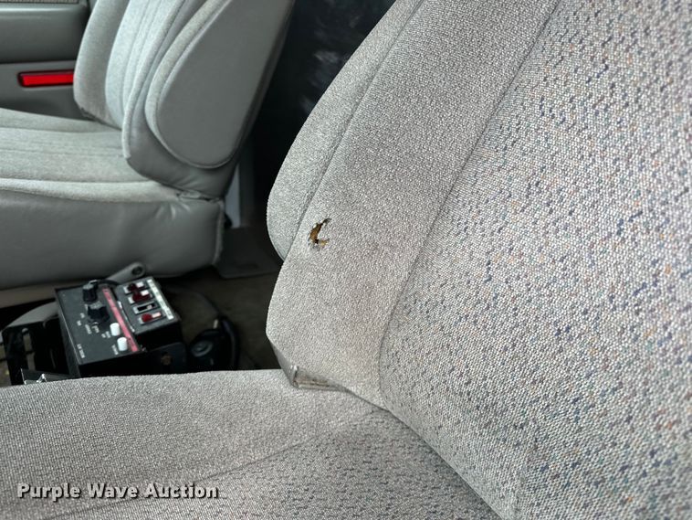 image for item NR9885 2002 Chevrolet  Astro  prisoner transport van