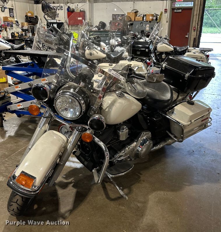image for item NT9156 2013 Harley Davidson  Road King police  motorcycle