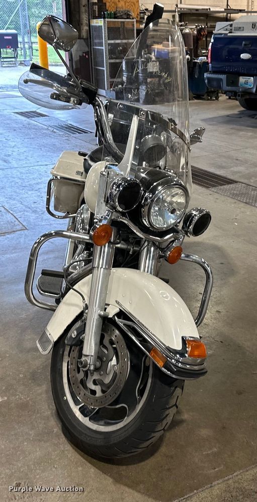 image for item NT9156 2013 Harley Davidson  Road King police  motorcycle