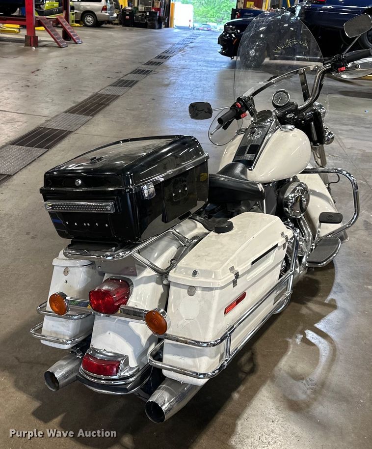 image for item NT9156 2013 Harley Davidson  Road King police  motorcycle