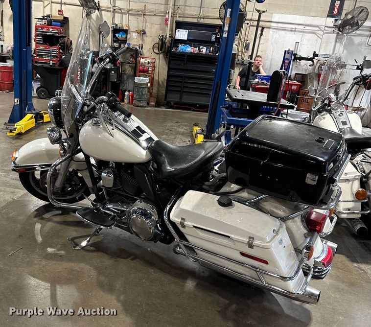 image for item NT9156 2013 Harley Davidson  Road King police  motorcycle