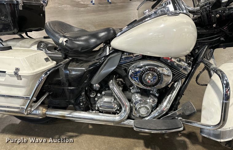 image for item NT9156 2013 Harley Davidson  Road King police  motorcycle