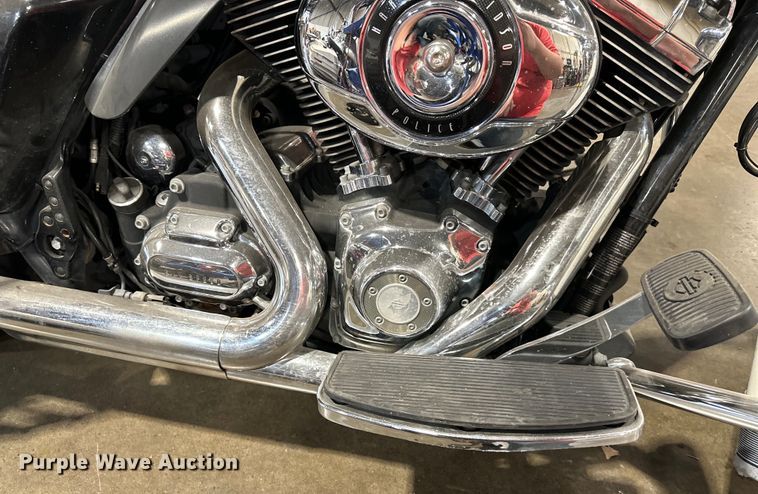 image for item NT9156 2013 Harley Davidson  Road King police  motorcycle