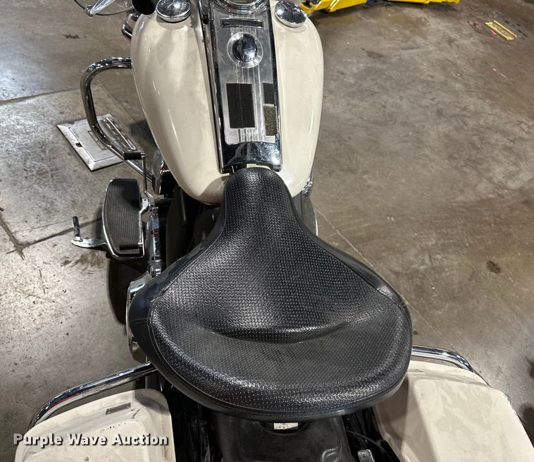 image for item NT9157 2012 Harley Davidson Road King Police  motorcycle