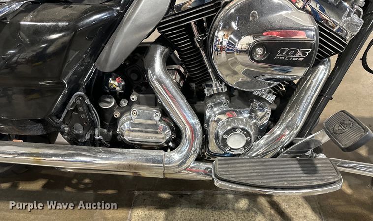 image for item NT9158 2014 Harley Davidson  Road King Police  motorcycle