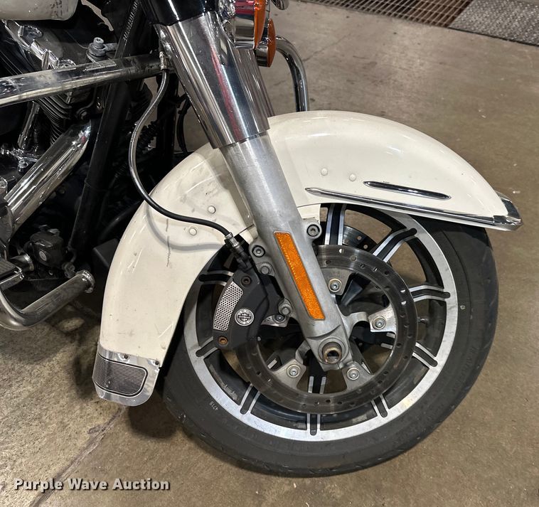 image for item NT9158 2014 Harley Davidson  Road King Police  motorcycle